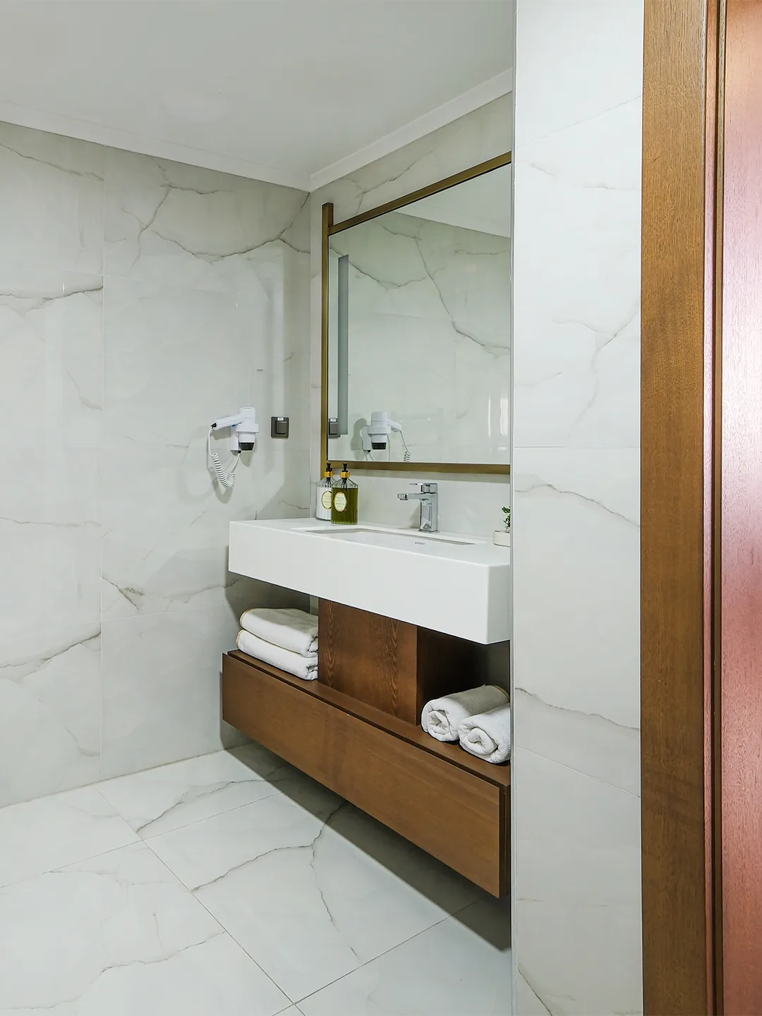Galeri | The Alpfine Hotel