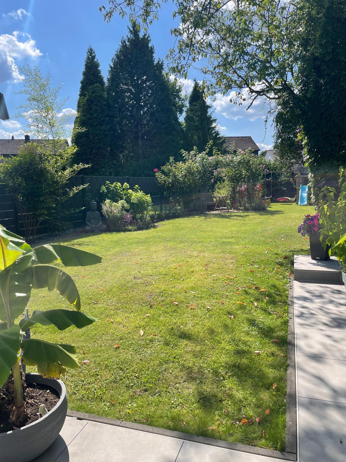 Gepflegter Garten: Grünpflege in 3 einfachen Schritten