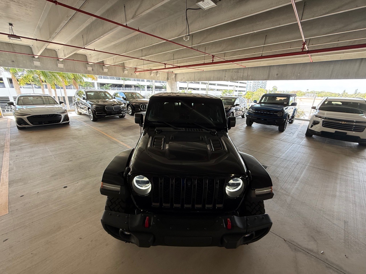 2020 Jeep Gladiator - Black exterior view 5
