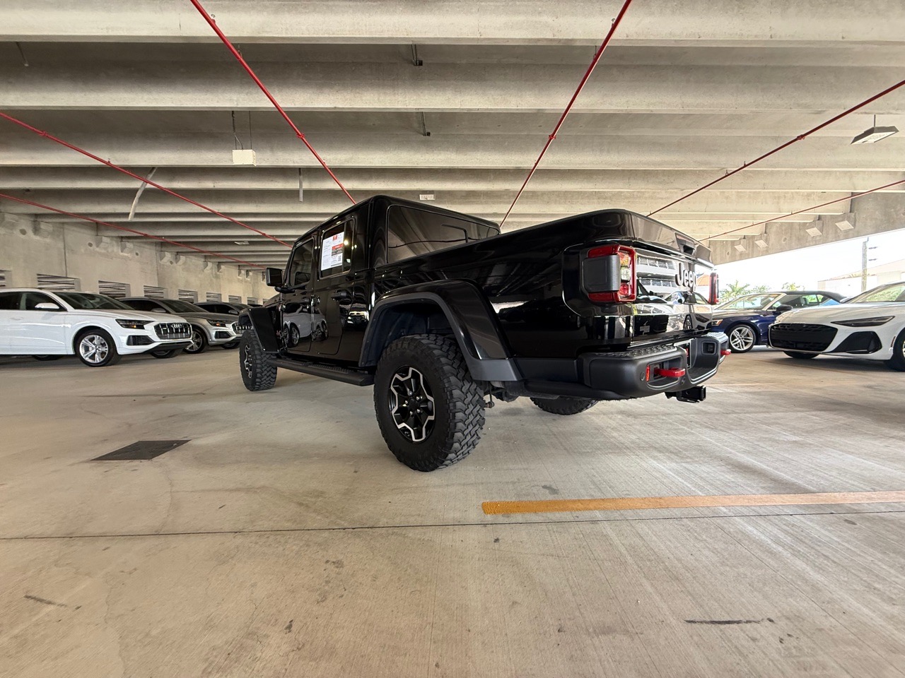 2020 Jeep Gladiator - Black exterior view 9
