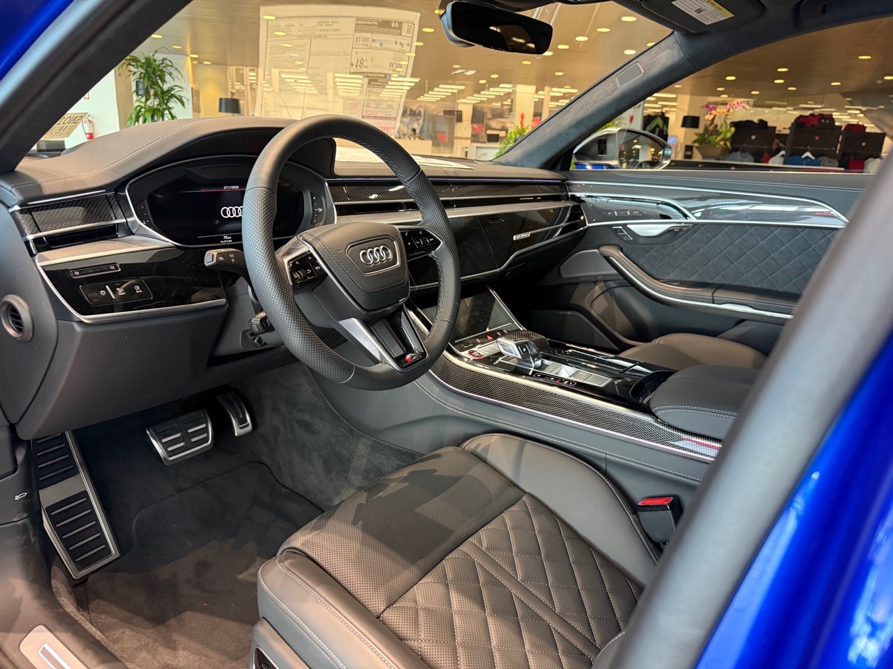 2025 Audi S8 - Blue exterior view 7