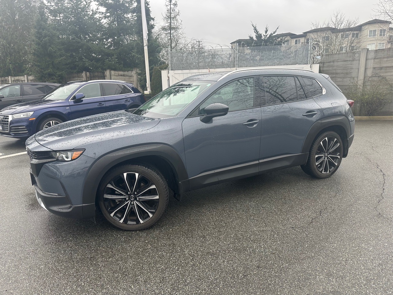 2024 Mazda Cx50 - Charcoal exterior view 7