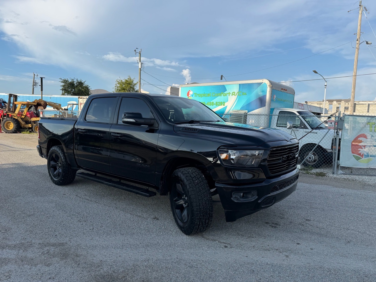 2019 Ram Ram 1500 Pickup Big Horn/Lone Star - Diamond Black Crystal Pearl Coat exterior view 6
