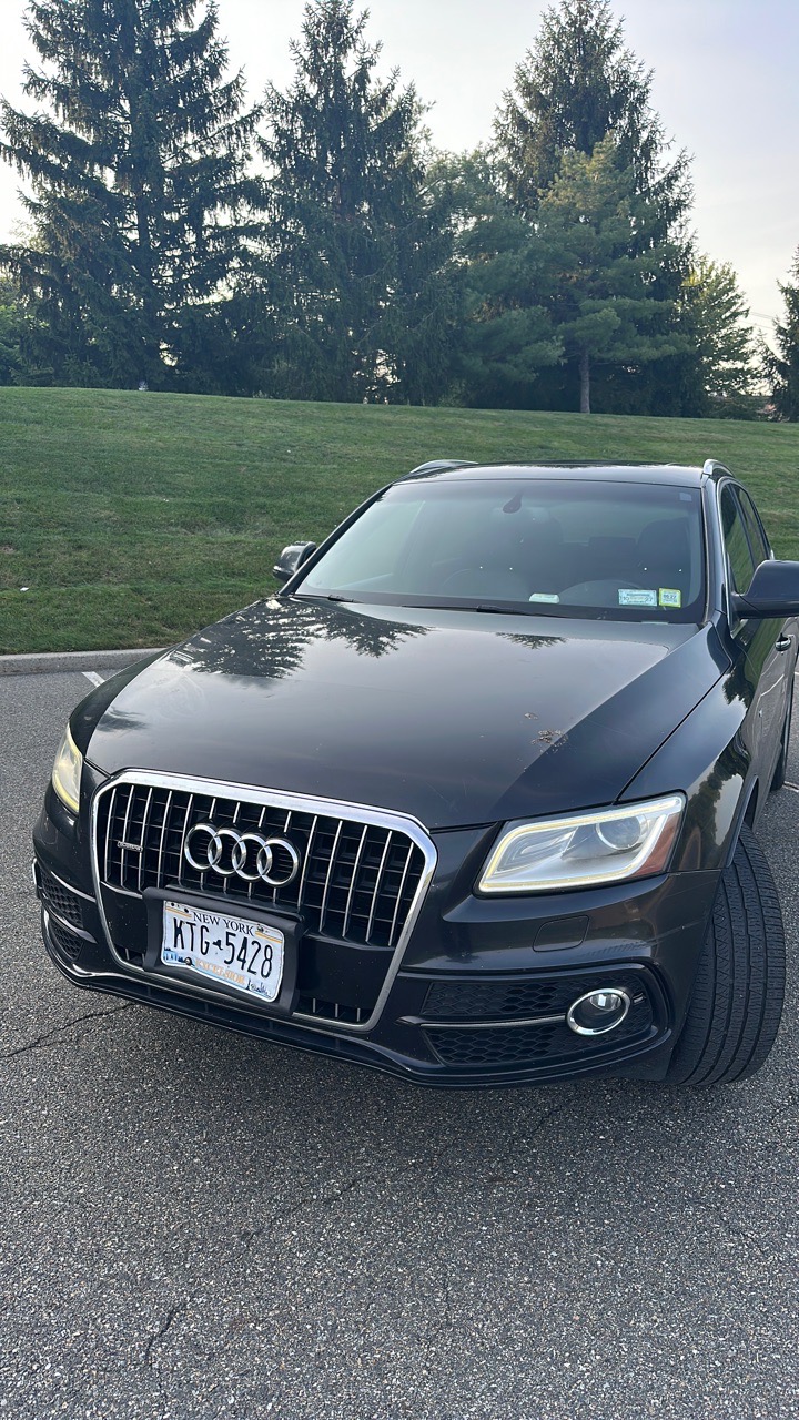 2013 Audi Q5 Premium Plus - Black exterior view 3