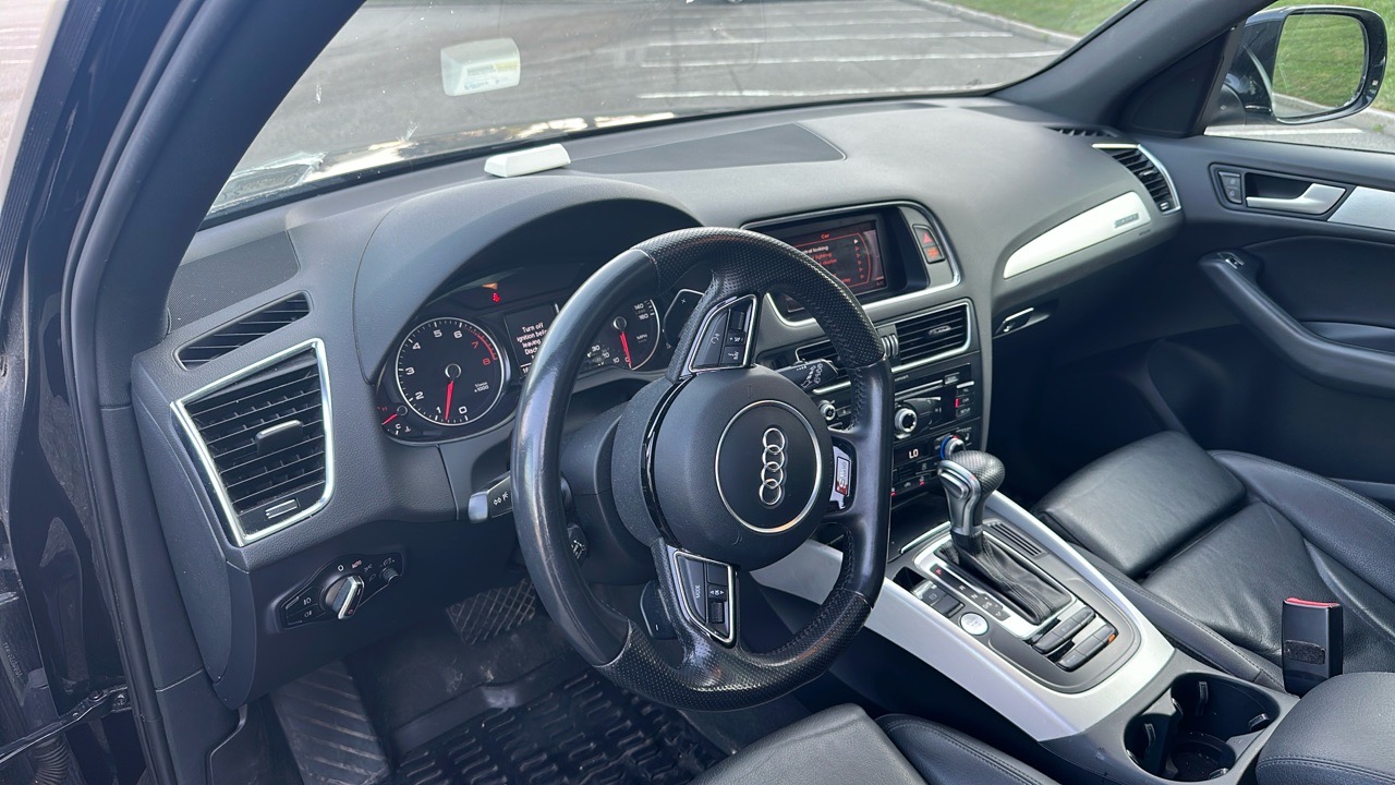 2013 Audi Q5 Premium Plus - Black exterior view 21