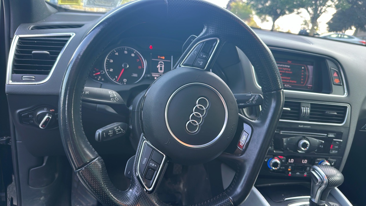 2013 Audi Q5 Premium Plus - Black exterior view 23