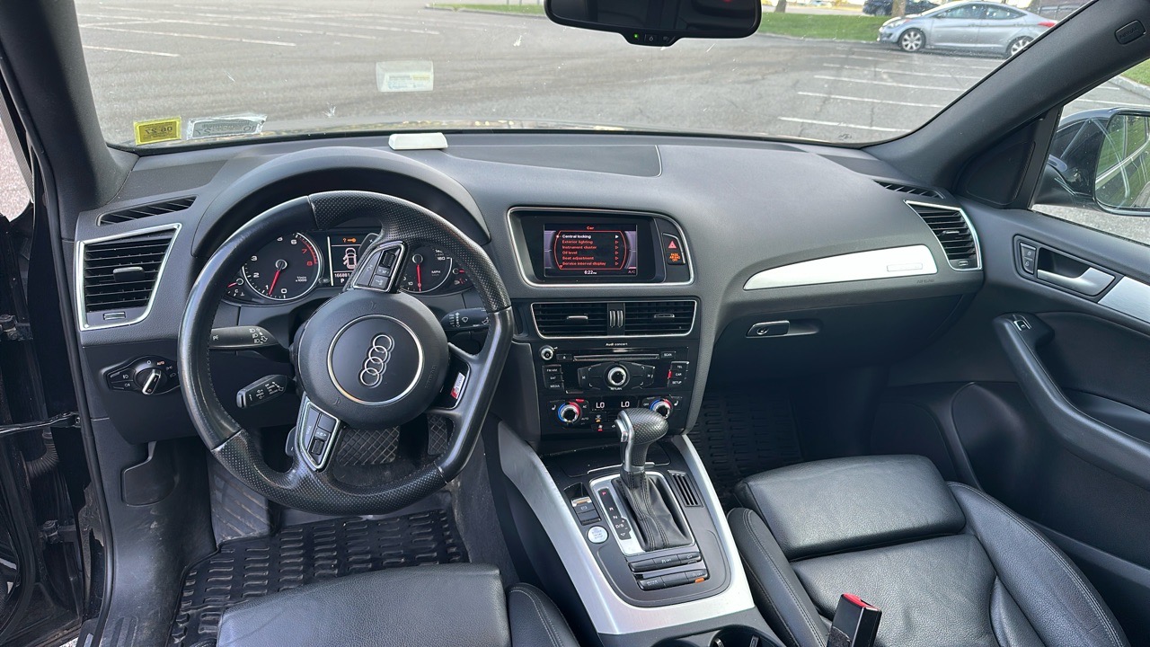 2013 Audi Q5 Premium Plus - Black exterior view 25