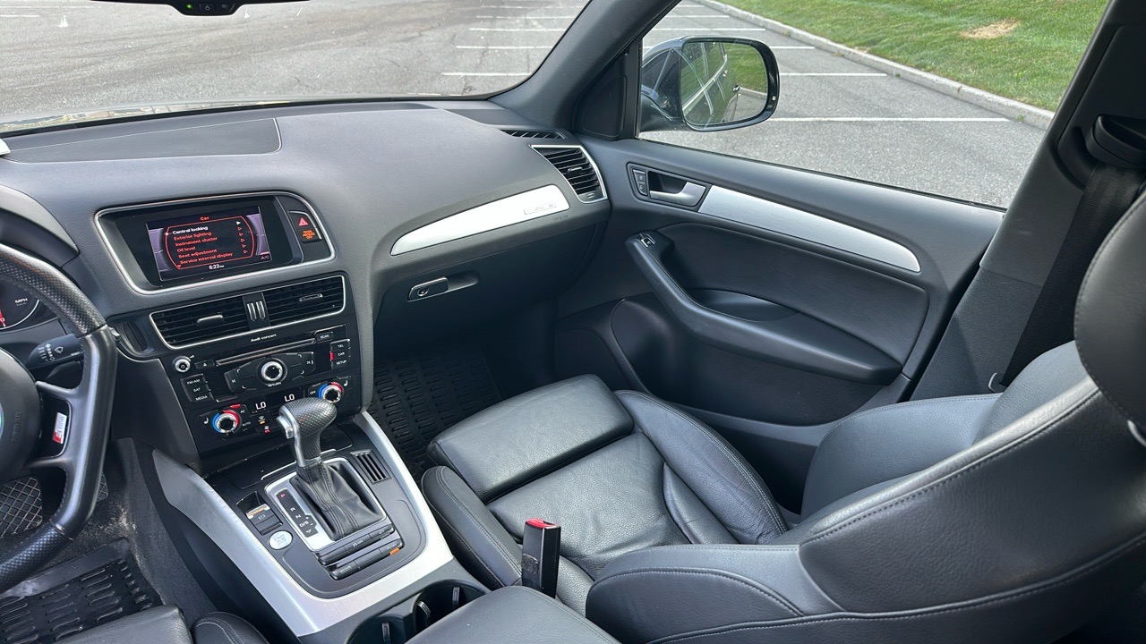 2013 Audi Q5 Premium Plus - Black exterior view 26