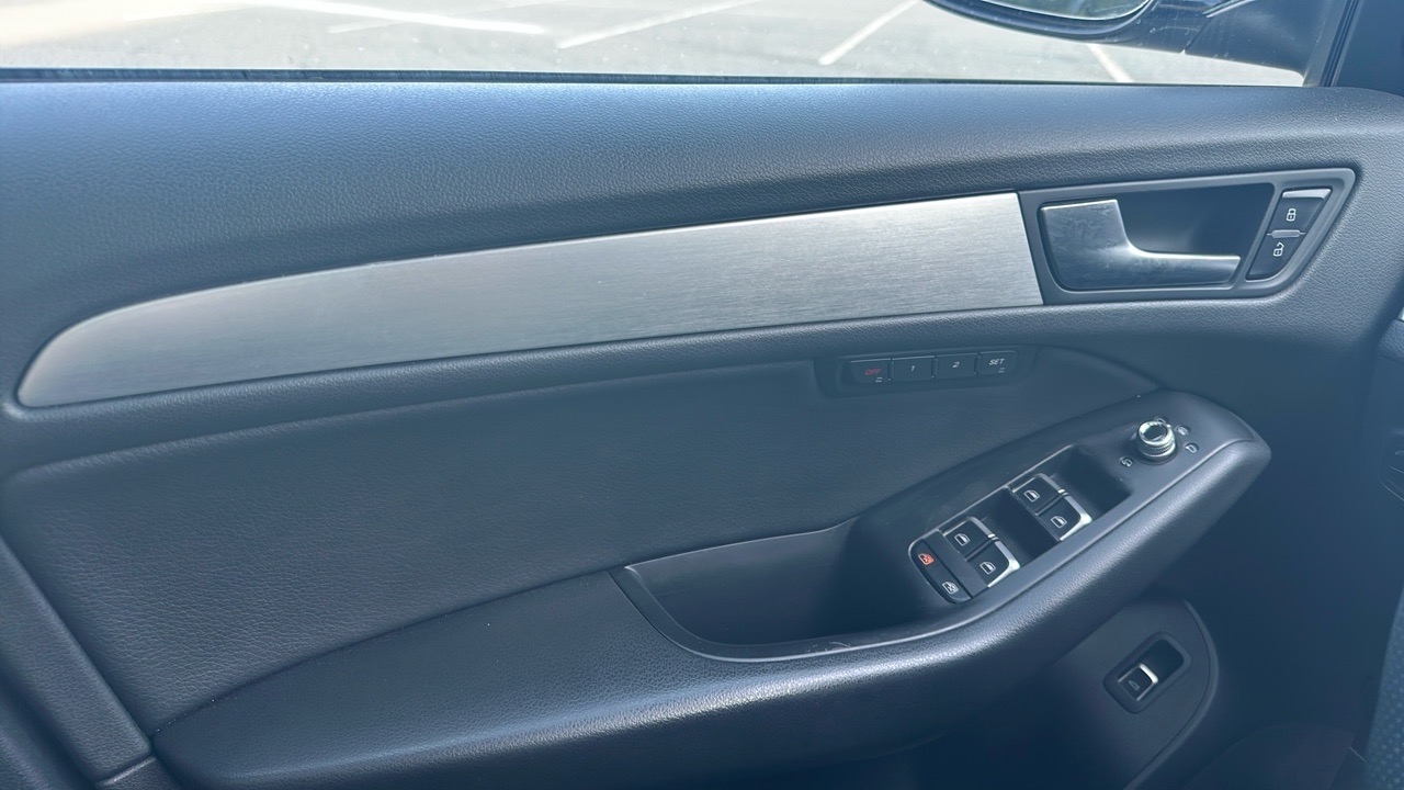 2013 Audi Q5 Premium Plus - Black exterior view 37