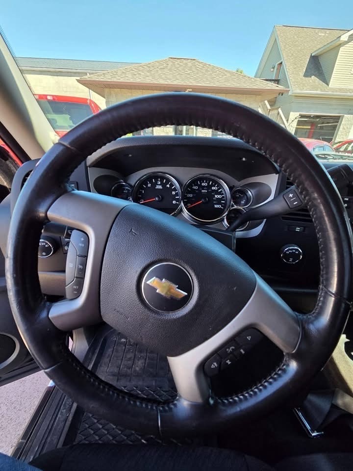 2008 Chevrolet Black Diamond Avalanche — Black exterior view 4, for sale at Carvana 5826 in Usa, CALIFORNIA