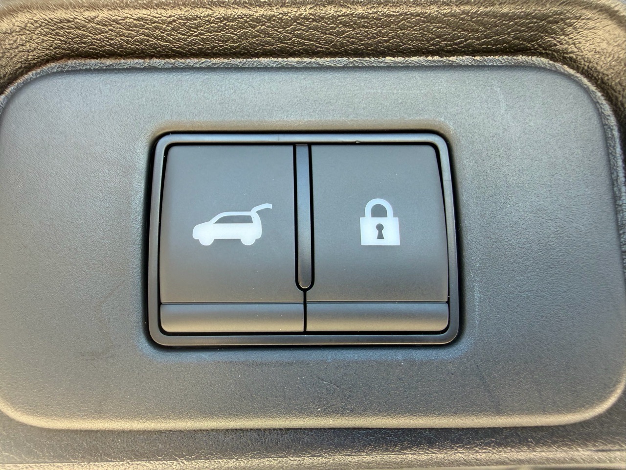 2026 Nissan Rogue SV — Deep Ocean Blue Pearl interior and detail view 9, for sale at Cbrasfield 36 in Lake City, FL