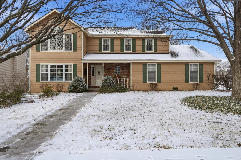 4648 Happy Hollow Ln - 01