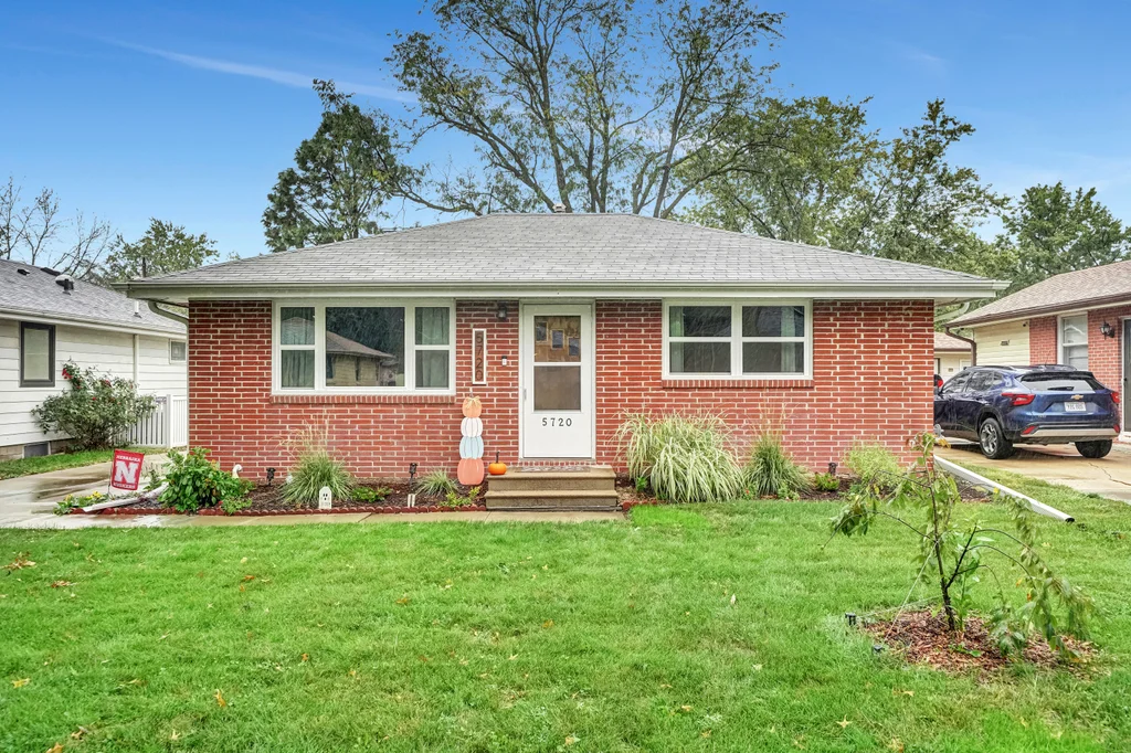 5720 Knox St-01
