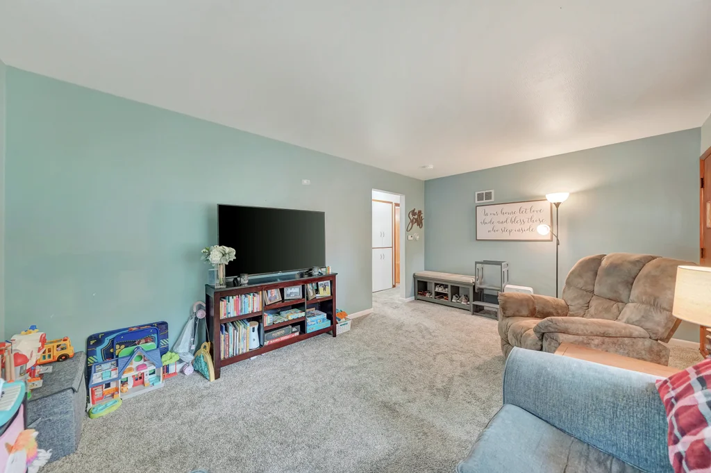 5720 Knox St-06
