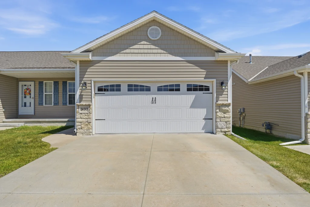 3132 King Ridge Blvd-01