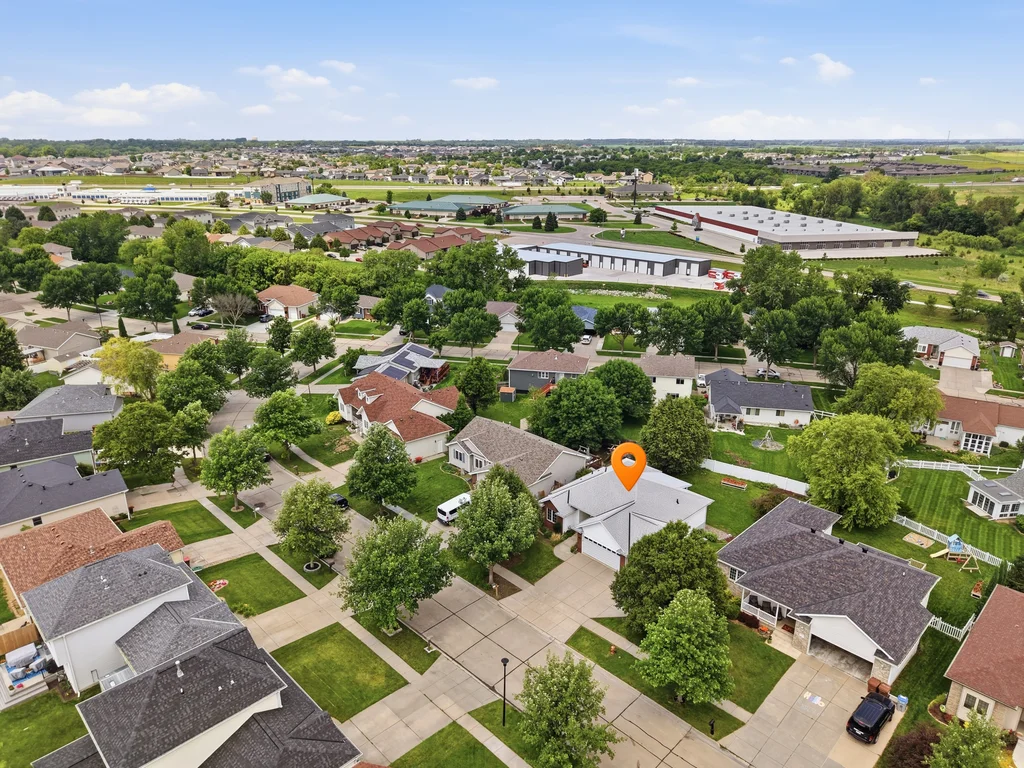 2150 Manitou Dr-02
