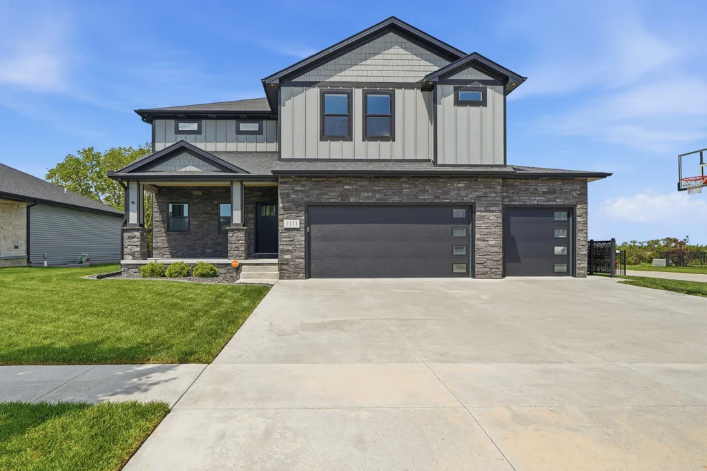 1111 Terrace View Dr-01