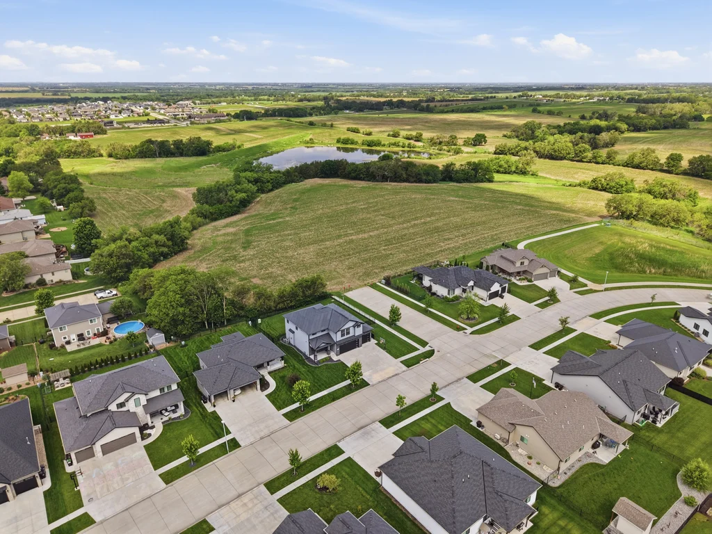 1111 Terrace View Dr-03