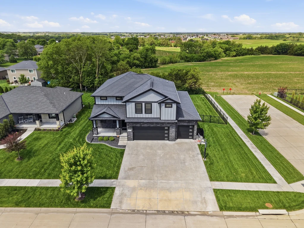 1111 Terrace View Dr-06