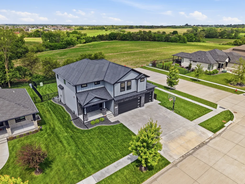 1111 Terrace View Dr-07