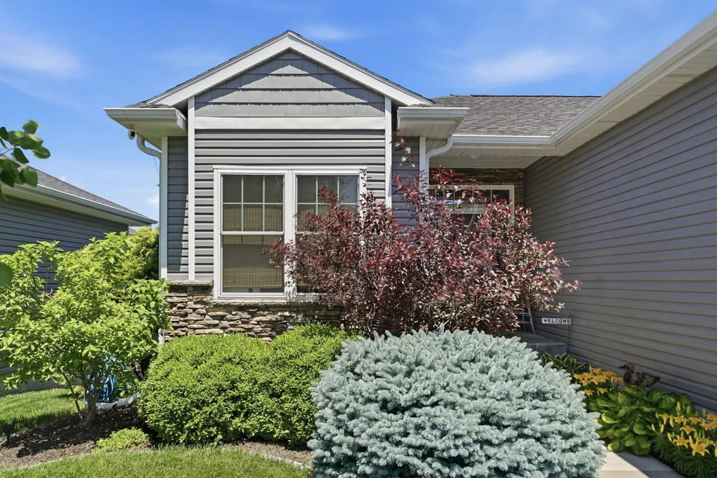 6210 Thompson Creek Blvd-06