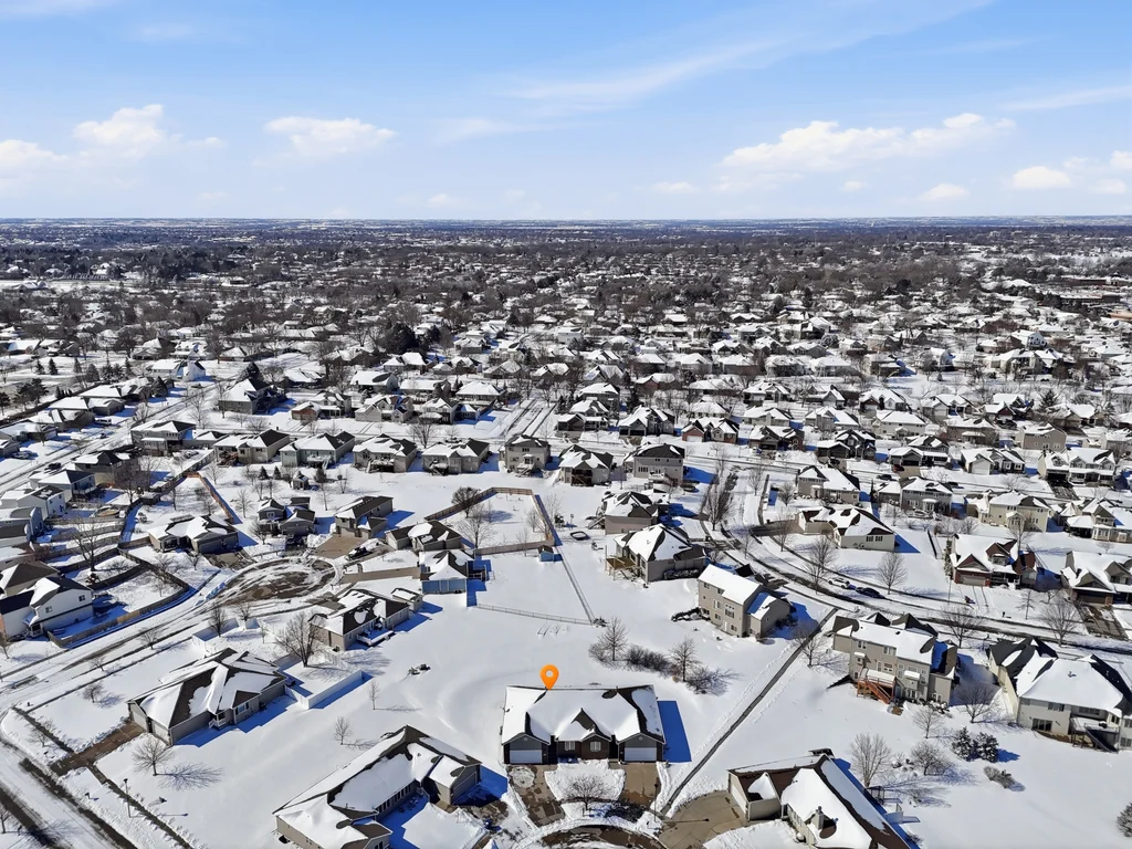 7611 Addison Ct-02