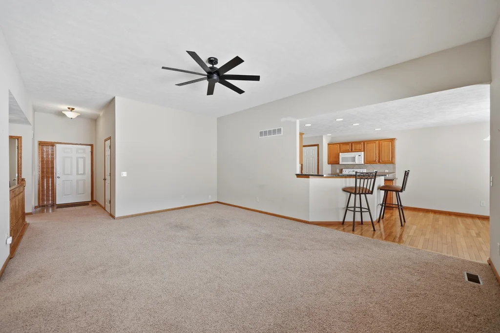 7611 Addison Ct-07