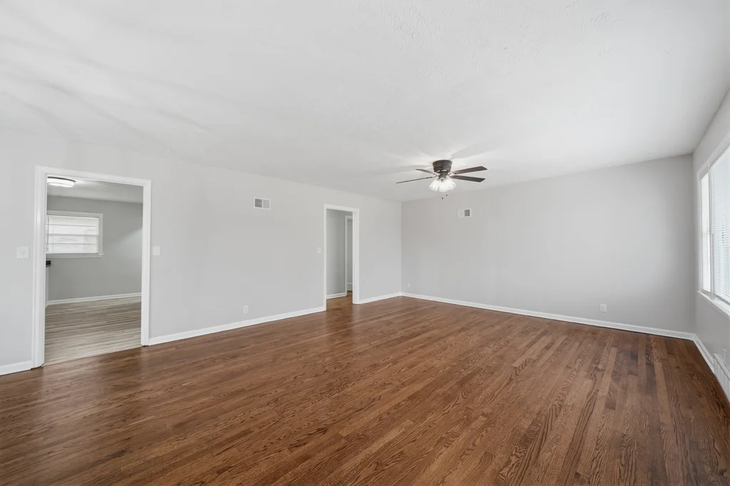 3301 N 14th St-09