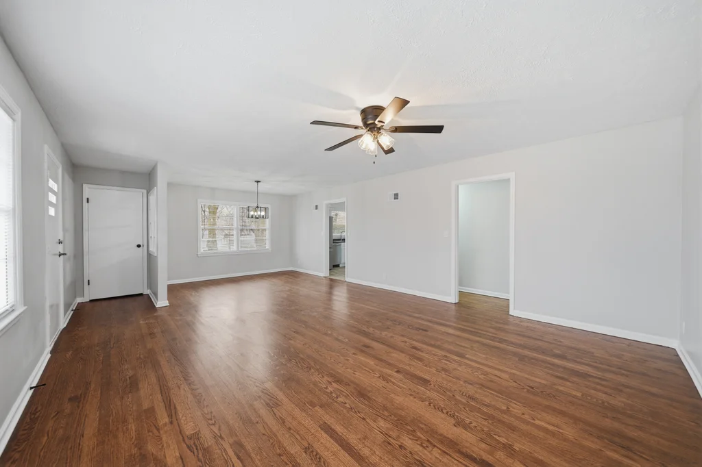 3301 N 14th St-10