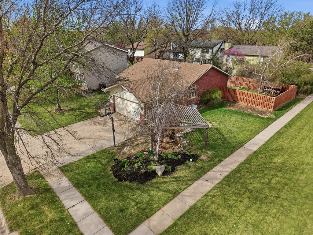 2931 N 74th St-05