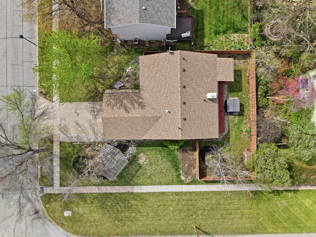 2931 N 74th St-06