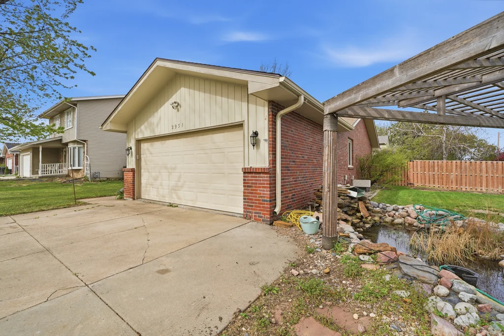 2931 N 74th St-07