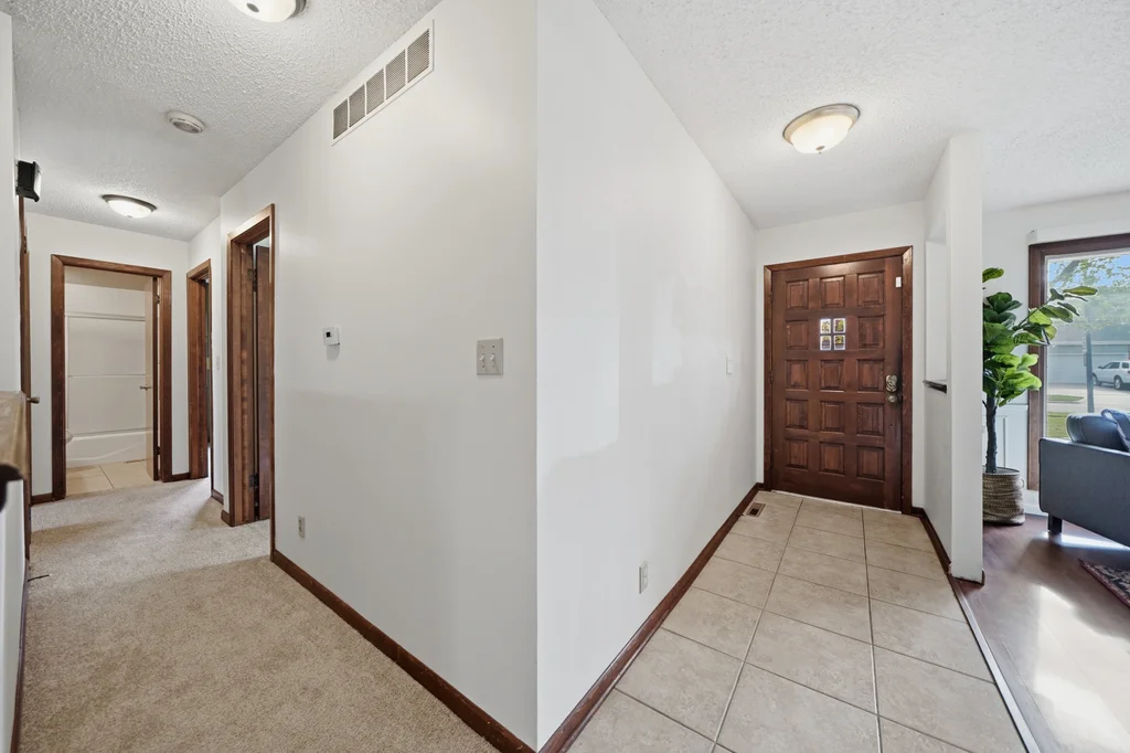 2931 N 74th St-10