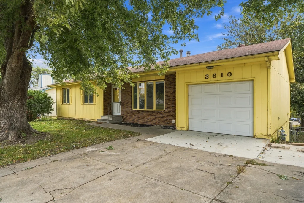 3610 N 3rd St-05