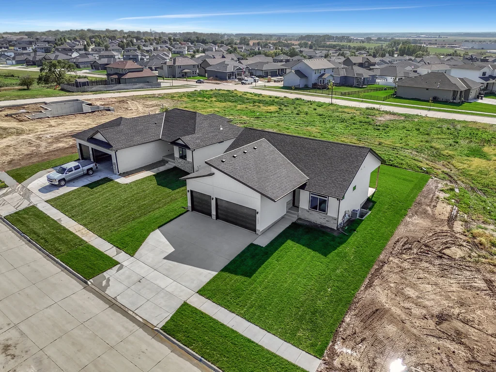 1621 W Trout Drive-03