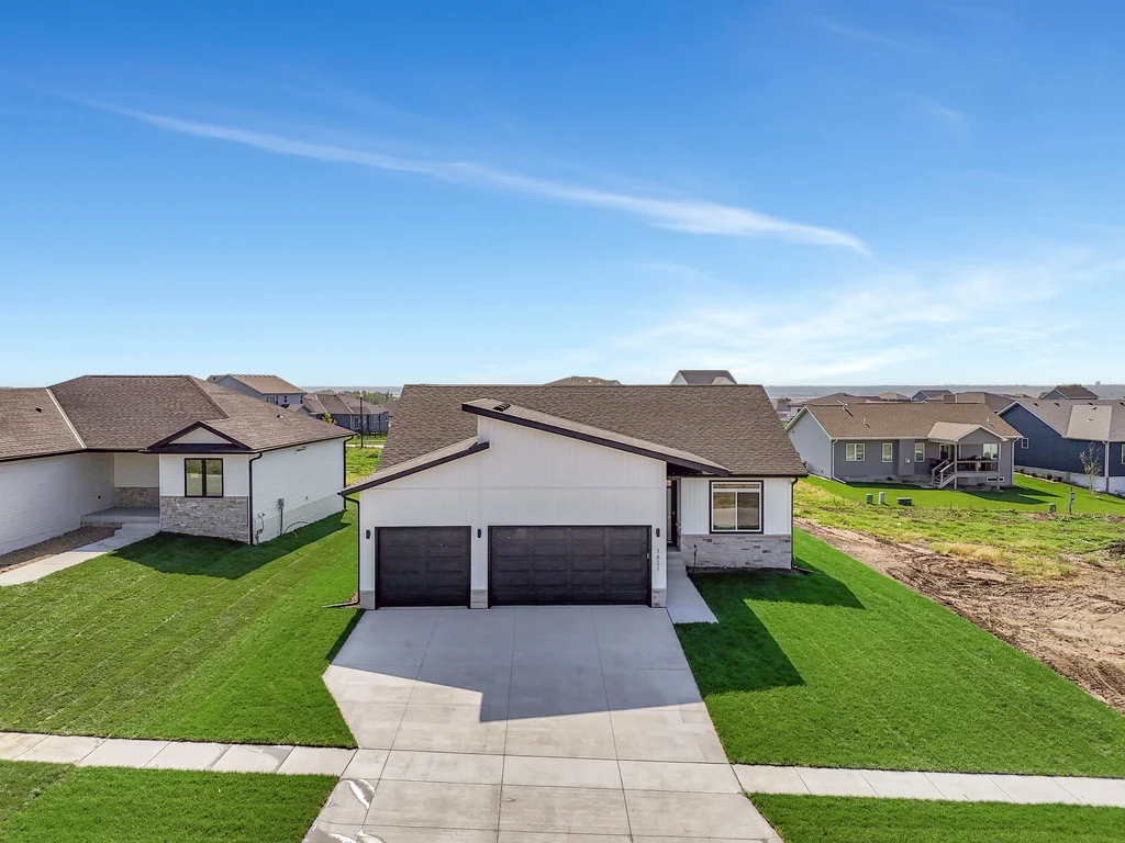 1621 W Trout Drive-04