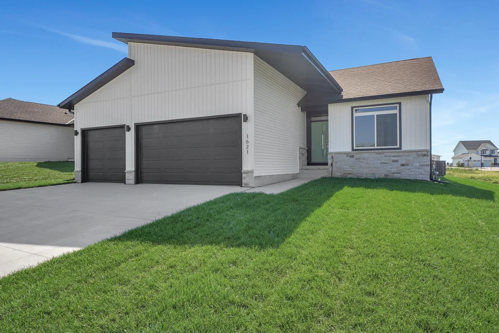 1621 W Trout Drive-08