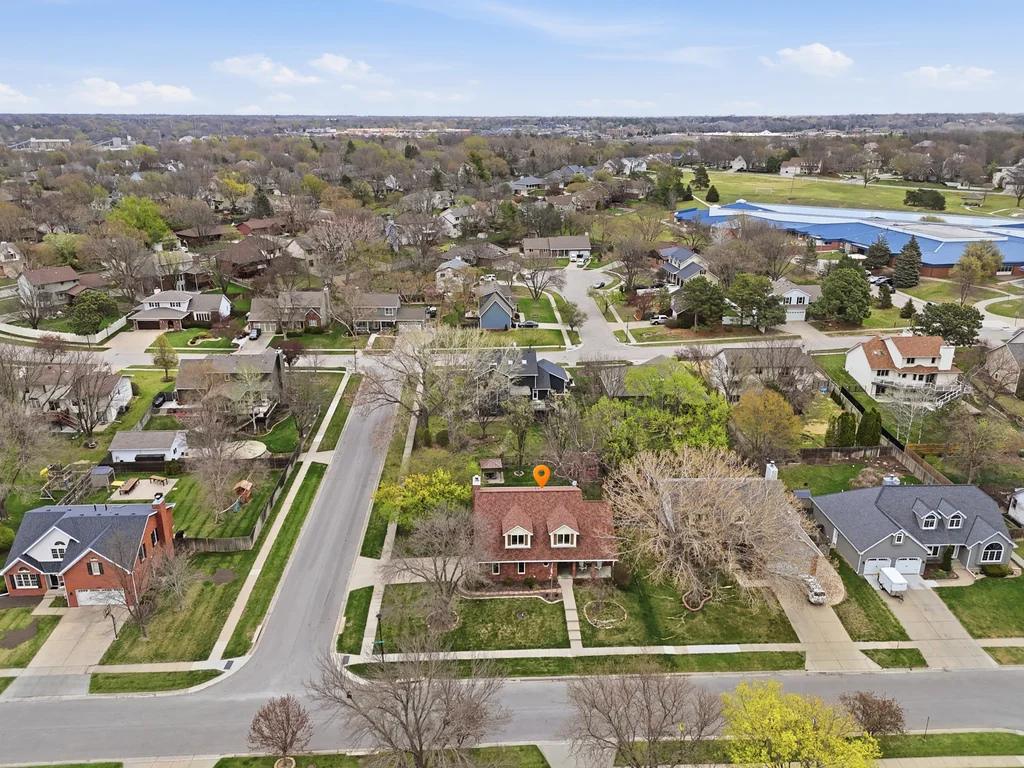 6600 Crooked Creek Dr-02