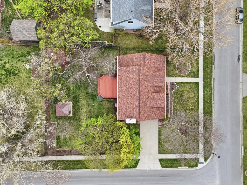 6600 Crooked Creek Dr-05