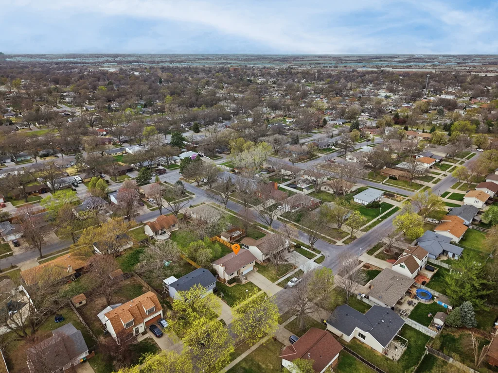 3311 N 72nd St-03