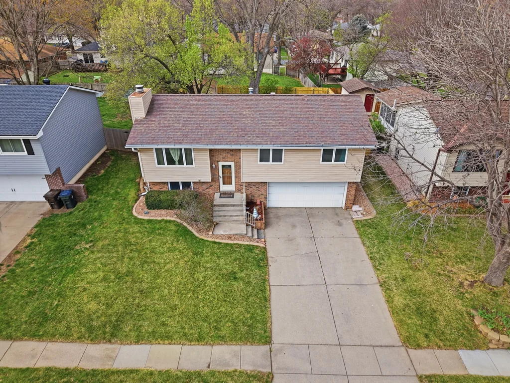 3311 N 72nd St-05