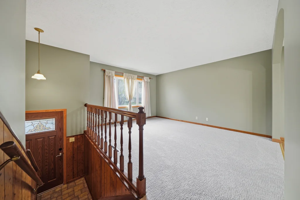 3311 N 72nd St-10
