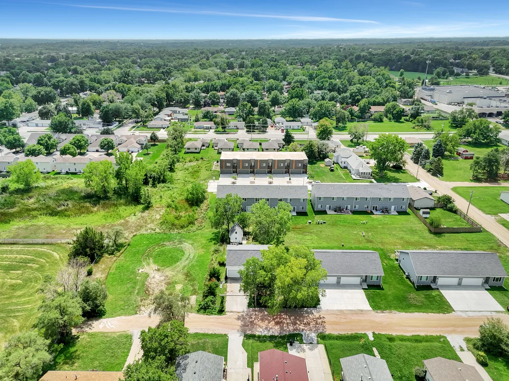 1609 W C St-02