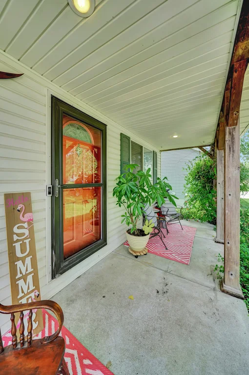 1609 W C St-07