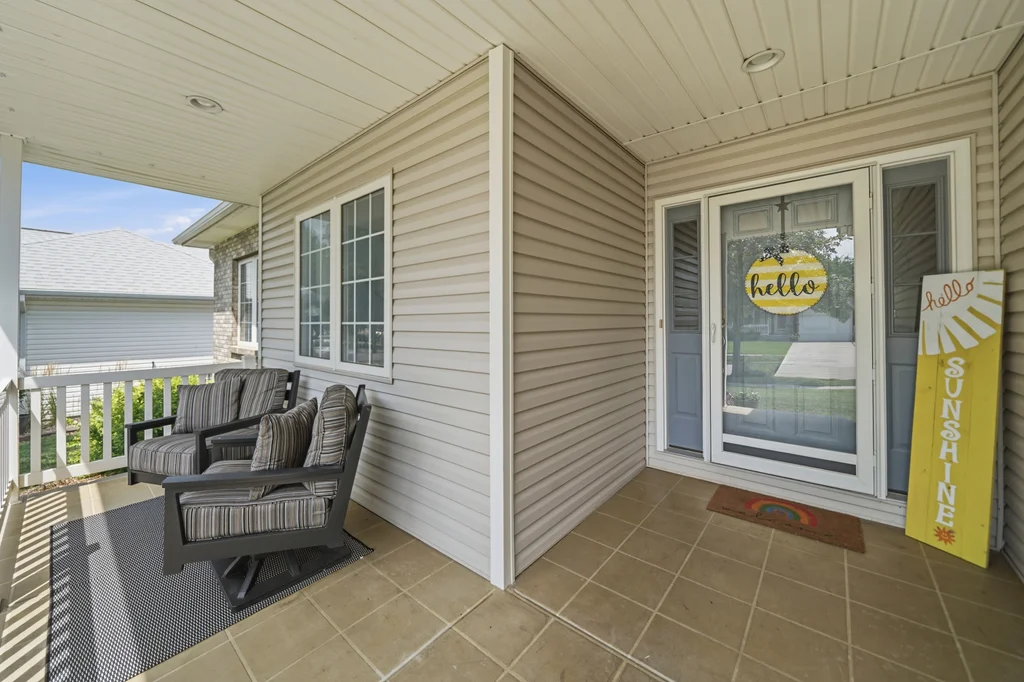 2200 Manitou Dr-07