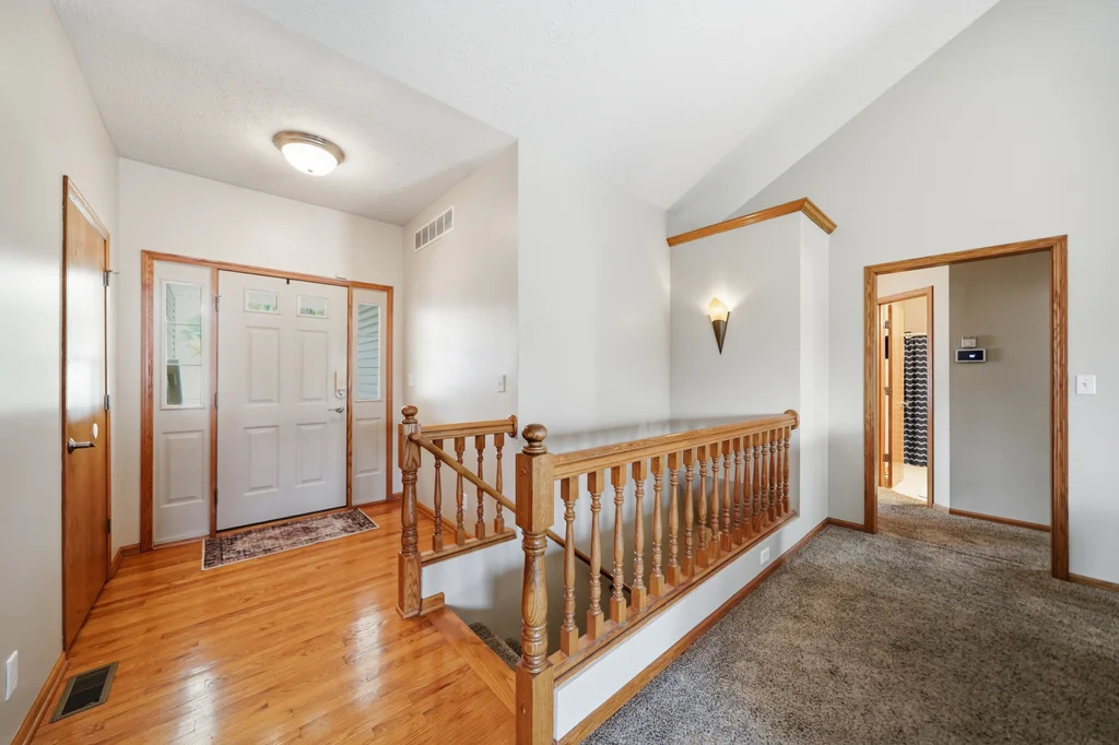 2200 Manitou Dr-08