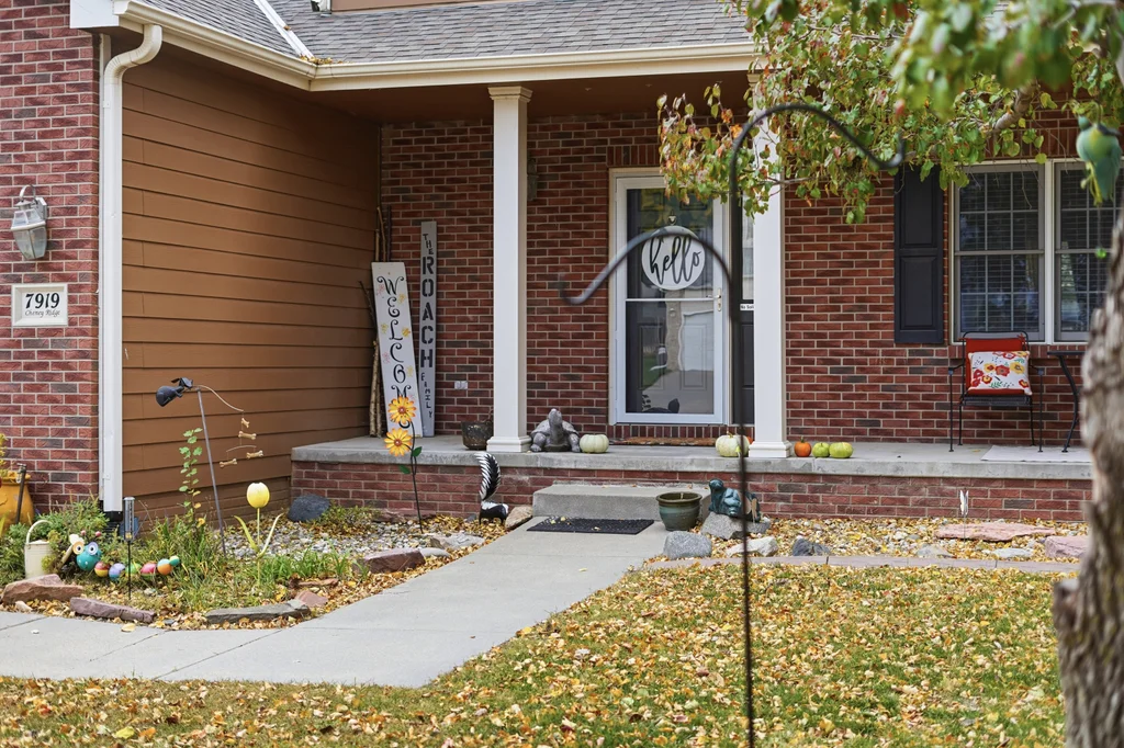 7919 Cheney Ridge Rd-08