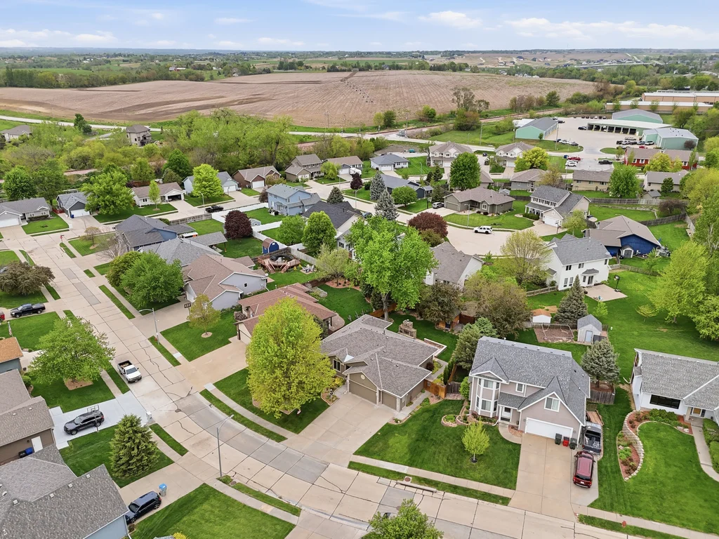 21780 Ponderosa Dr-02