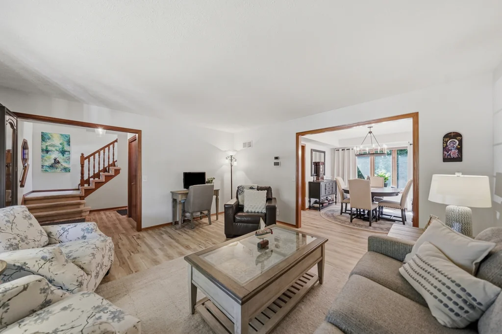 4731 Larkwood Rd-12