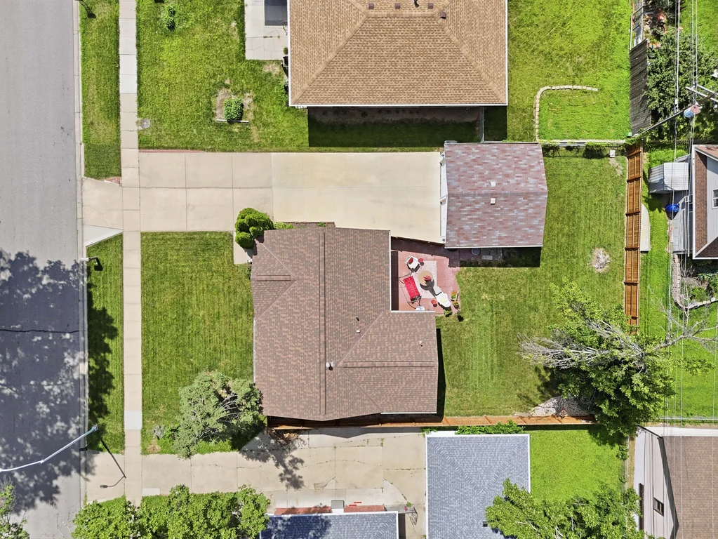 1530 Fairfield St-05